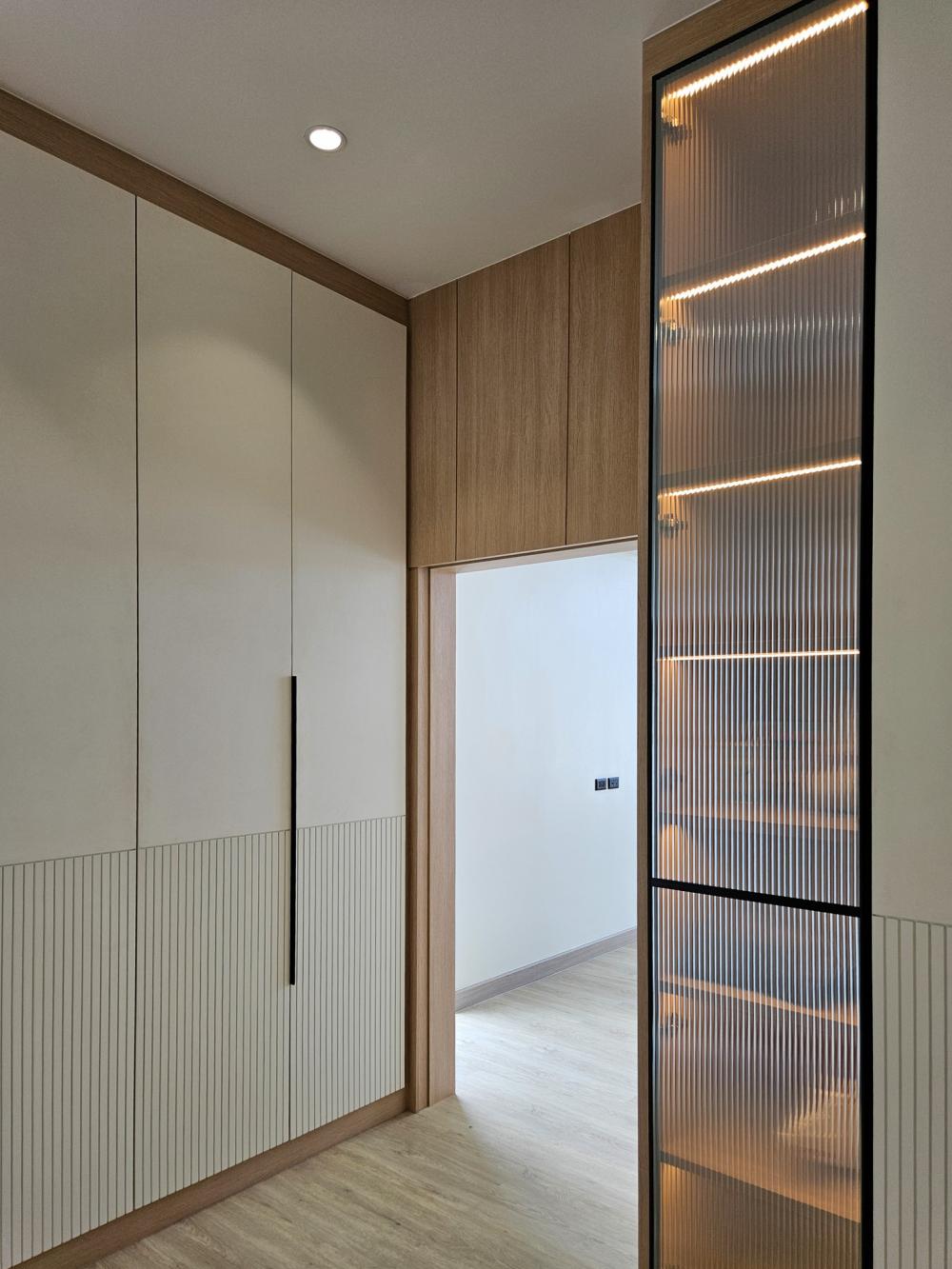 บ้านสไตล์นอร์ดิก Bann Bang-Phra เป็นบ้านที่สร้างขึ้นใหม่ที่ต้องการบ้านใหม่สำหรับอาศัยกับคุณพ่อคุณแม่วัยเกษียณ แทนการรีโนเวทบ้านเดิม รูปที่ 14