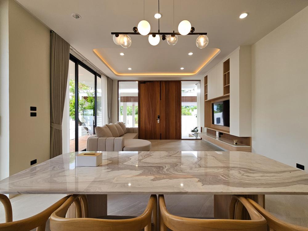 บ้านสไตล์นอร์ดิก Bann Bang-Phra เป็นบ้านที่สร้างขึ้นใหม่ที่ต้องการบ้านใหม่สำหรับอาศัยกับคุณพ่อคุณแม่วัยเกษียณ แทนการรีโนเวทบ้านเดิม รูปที่ 17