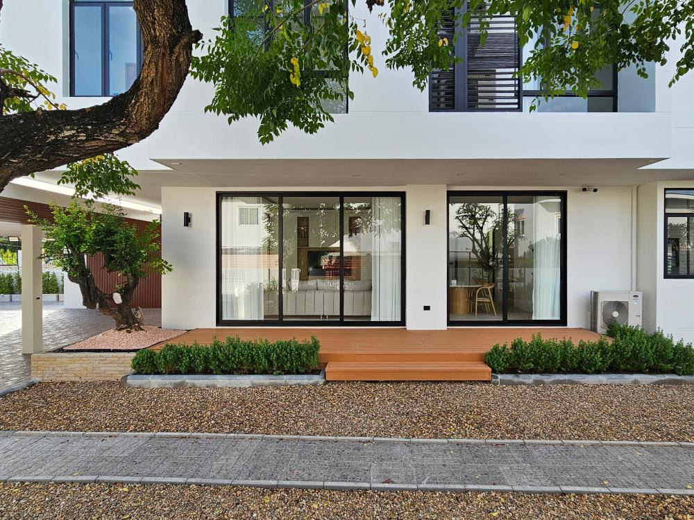 บ้านสไตล์นอร์ดิก Bann Bang-Phra เป็นบ้านที่สร้างขึ้นใหม่ที่ต้องการบ้านใหม่สำหรับอาศัยกับคุณพ่อคุณแม่วัยเกษียณ แทนการรีโนเวทบ้านเดิม รูปที่ 4