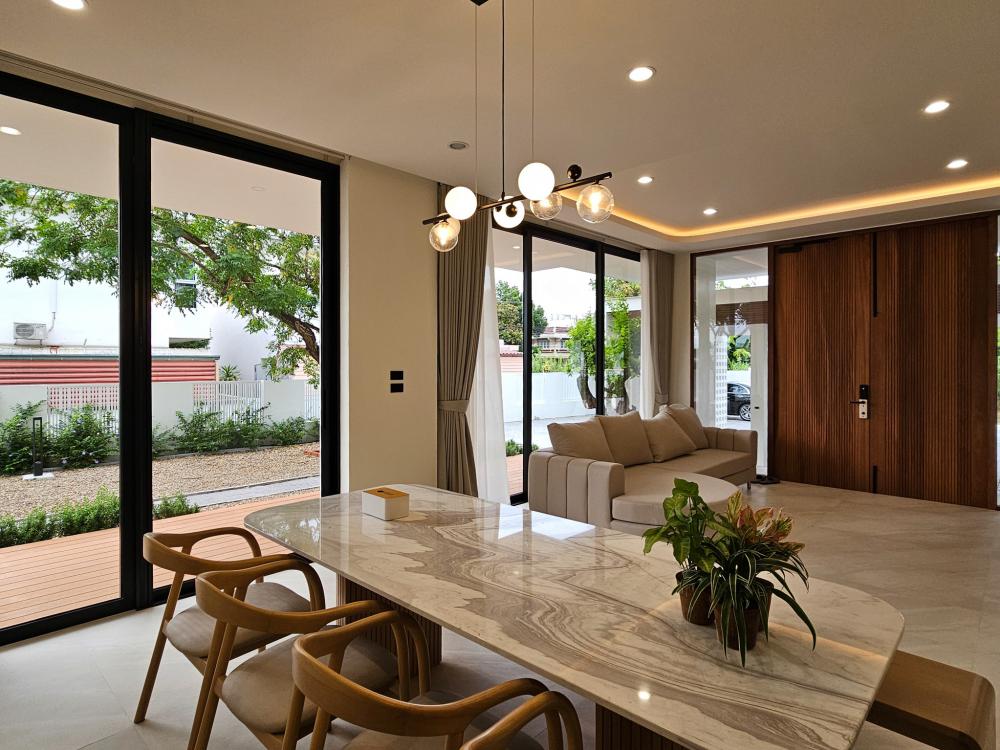 บ้านสไตล์นอร์ดิก Bann Bang-Phra เป็นบ้านที่สร้างขึ้นใหม่ที่ต้องการบ้านใหม่สำหรับอาศัยกับคุณพ่อคุณแม่วัยเกษียณ แทนการรีโนเวทบ้านเดิม รูปที่ 45