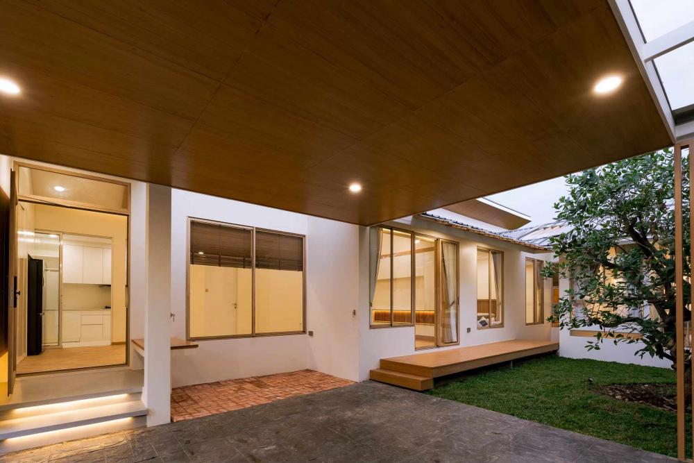 บ้านเดี่ยวสไตล์มินิมอลมูจิ โทนสีอบอุ่น ผสมผสานกับความเป็นโมเดิร์นนิดๆ ขนาด 189 ตร.ม. รูปที่ 13