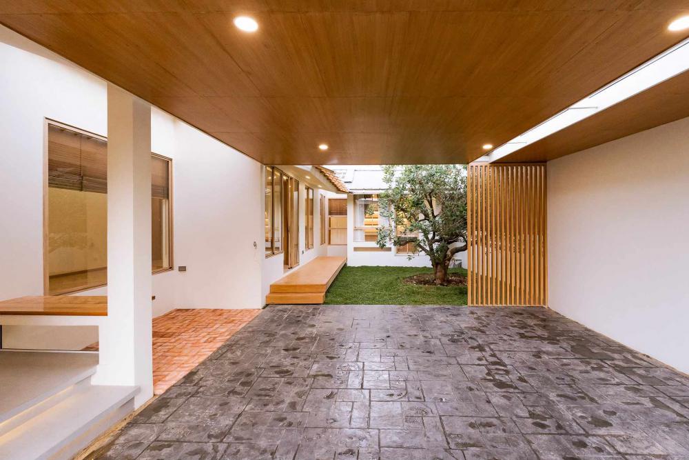 บ้านเดี่ยวสไตล์มินิมอลมูจิ โทนสีอบอุ่น ผสมผสานกับความเป็นโมเดิร์นนิดๆ ขนาด 189 ตร.ม. รูปที่ 16