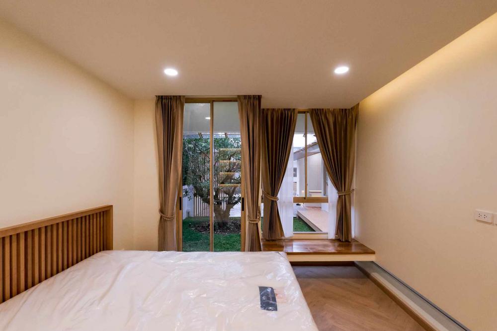 บ้านเดี่ยวสไตล์มินิมอลมูจิ โทนสีอบอุ่น ผสมผสานกับความเป็นโมเดิร์นนิดๆ ขนาด 189 ตร.ม. รูปที่ 19