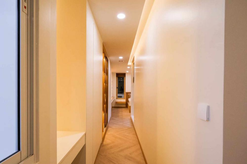 บ้านเดี่ยวสไตล์มินิมอลมูจิ โทนสีอบอุ่น ผสมผสานกับความเป็นโมเดิร์นนิดๆ ขนาด 189 ตร.ม. รูปที่ 20