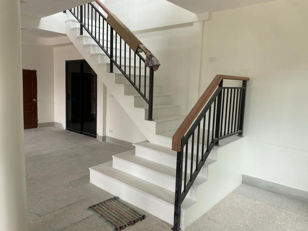 รีโนเวทบ้านครึ่งปูนครึ่งไม้ ขนาด 4 ห้อนนอน 1 ห้องน้ำ รูปที่ 8