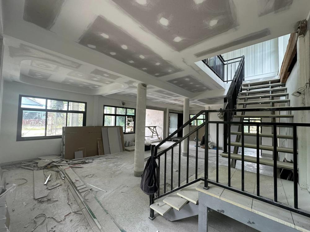 รีโนเวทบ้านครึ่งปูนครึ่งไม้ ขนาด 4 ห้อนนอน 1 ห้องน้ำ รูปที่ 6