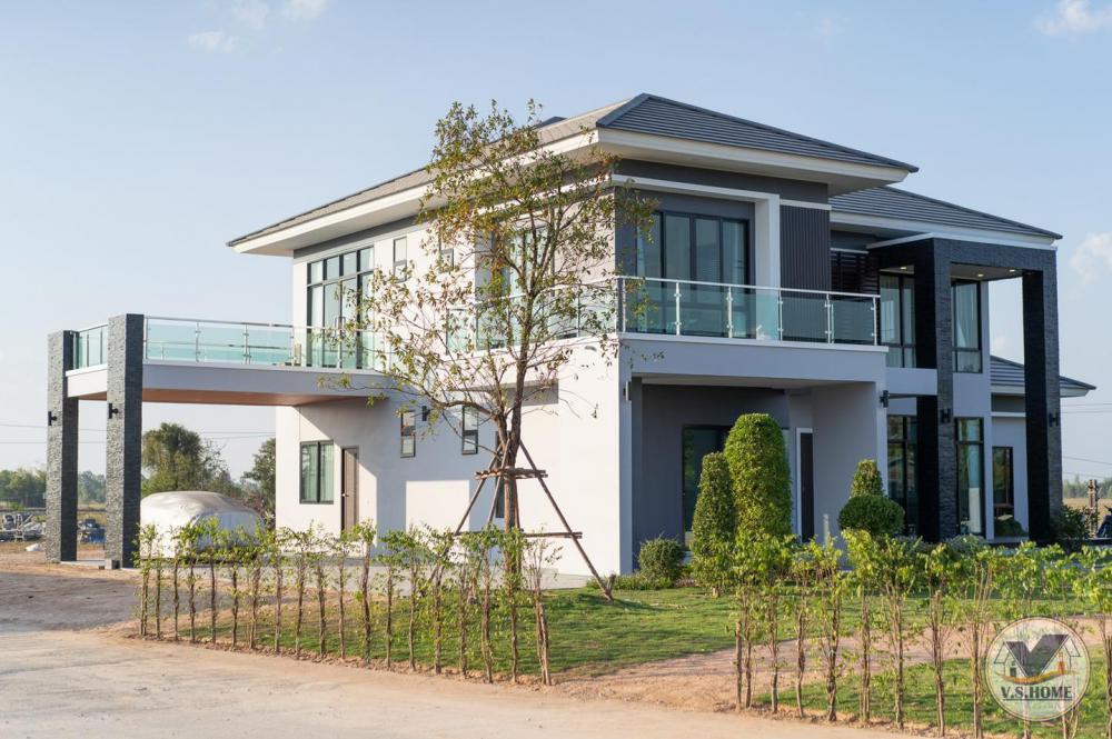 บ้านสองชั้นสไตล์คอนเทมโพรารี่ ขนาด 4 ห้องนอน 5 ห้องน้ำ 2 ที่จอดรถ รูปที่ 7