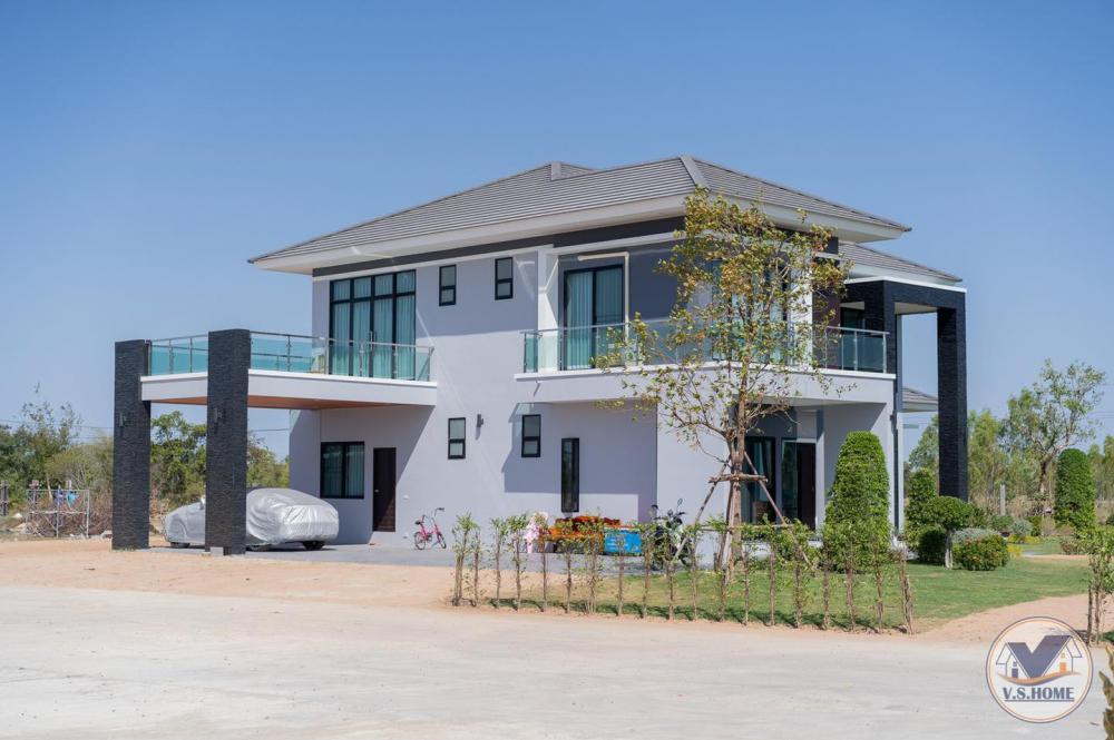 บ้านสองชั้นสไตล์คอนเทมโพรารี่ ขนาด 4 ห้องนอน 5 ห้องน้ำ 2 ที่จอดรถ รูปที่ 9