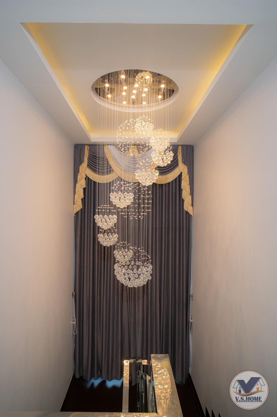 บ้านสองชั้นสไตล์คอนเทมโพรารี่ ขนาด 4 ห้องนอน 5 ห้องน้ำ 2 ที่จอดรถ รูปที่ 40