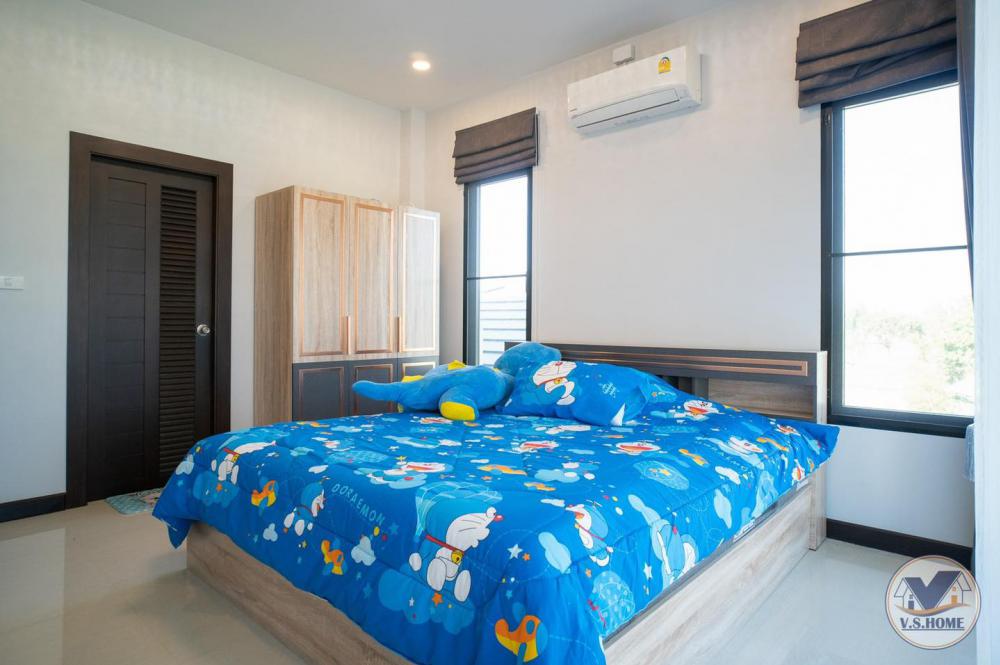 บ้านสองชั้นสไตล์คอนเทมโพรารี่ ขนาด 4 ห้องนอน 5 ห้องน้ำ 2 ที่จอดรถ รูปที่ 45
