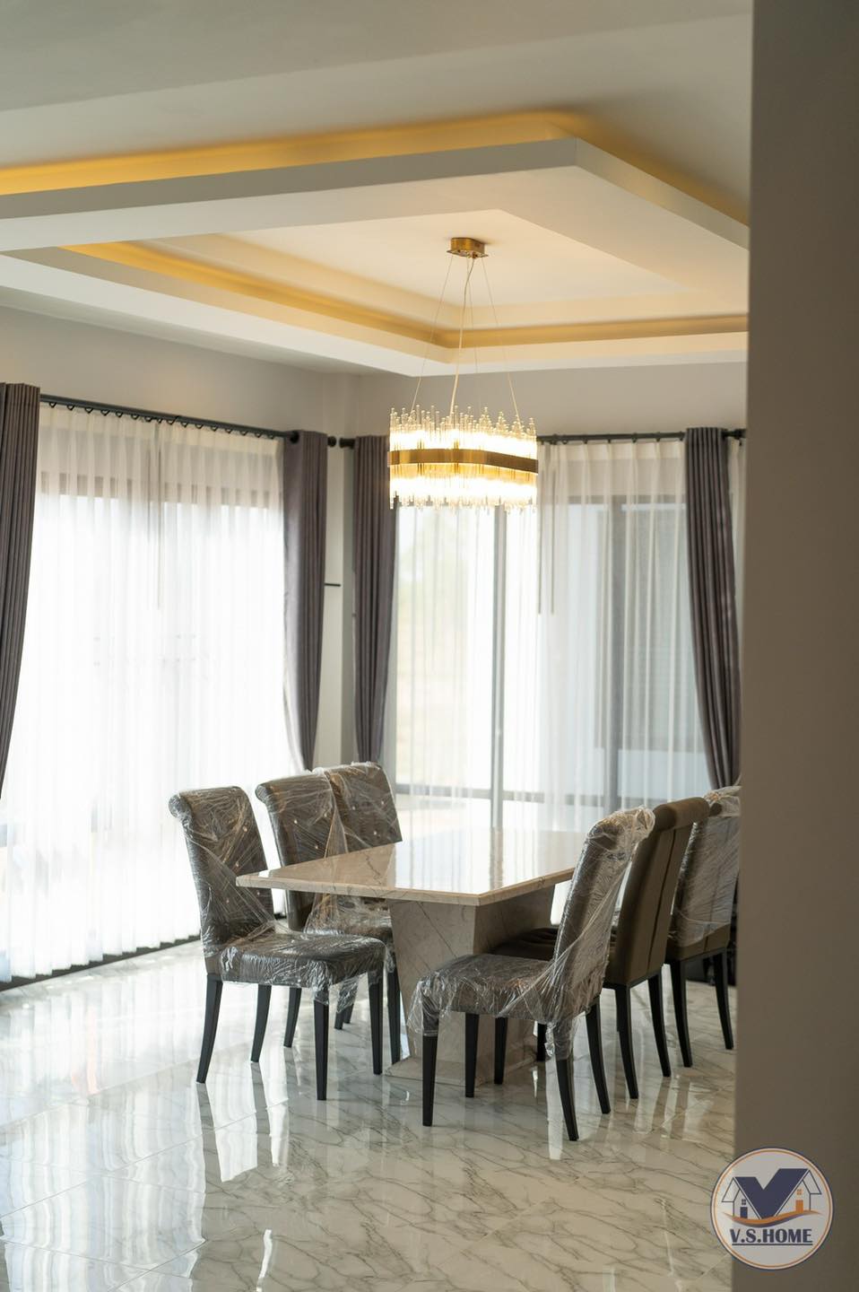 บ้านสองชั้นสไตล์คอนเทมโพรารี่ ขนาด 4 ห้องนอน 5 ห้องน้ำ 2 ที่จอดรถ รูปที่ 32