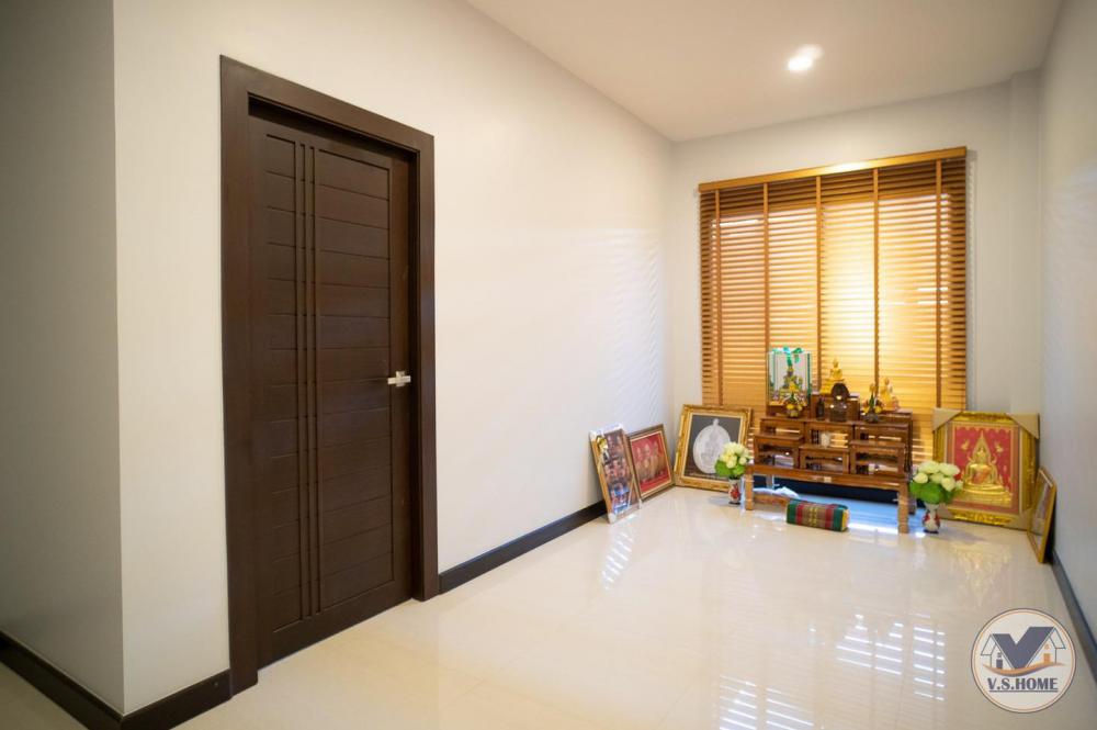 บ้านสองชั้นสไตล์คอนเทมโพรารี่ ขนาด 4 ห้องนอน 5 ห้องน้ำ 2 ที่จอดรถ รูปที่ 58