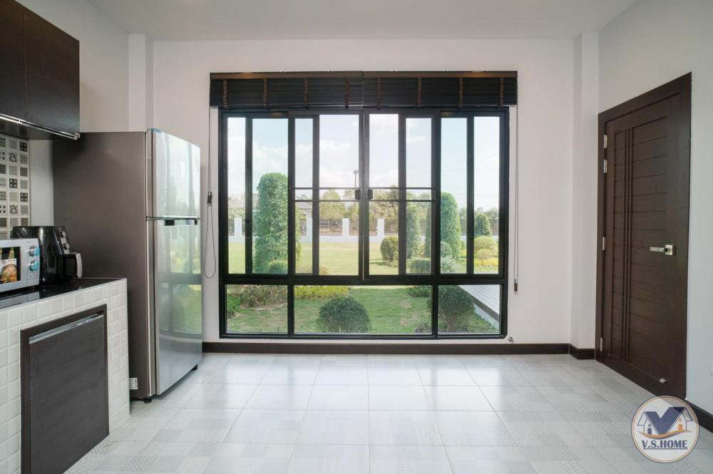 บ้านสองชั้นสไตล์คอนเทมโพรารี่ ขนาด 4 ห้องนอน 5 ห้องน้ำ 2 ที่จอดรถ รูปที่ 59