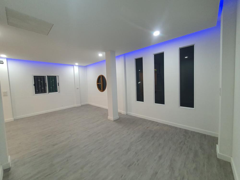 รีโนเวทบ้านไม้มินิมอล ขนาด 3 ห้องนอน 2 ห้องน้ำ  1ห้องครัว 2 ห้องโถงบน+ล่าง รูปที่ 6