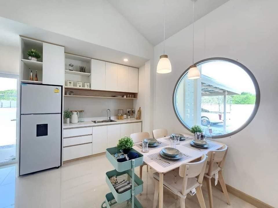 บ้านสไตล์มินิมอลขนาด 3 ห้องนอน 2 ห้องน้ำ และสวนมินิมอล รูปที่ 6