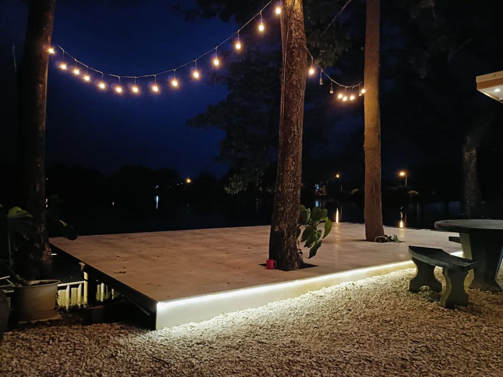 ไอเดียครัวเล็กๆ ห้องซักผ้า พร้อม พื้นที่นั่งชิวริมน้ำ รูปที่ 4