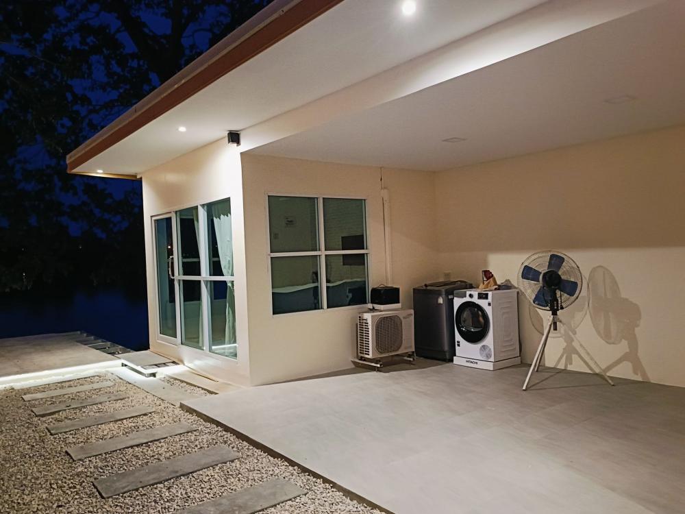 ไอเดียครัวเล็กๆ ห้องซักผ้า พร้อม พื้นที่นั่งชิวริมน้ำ รูปที่ 7