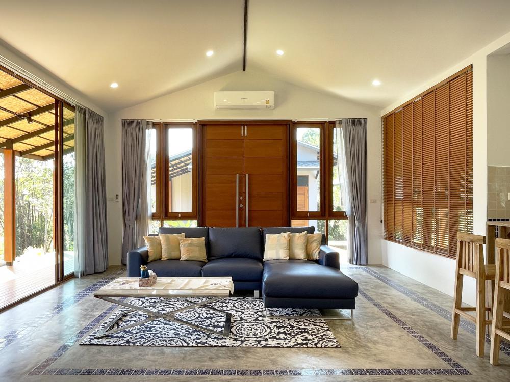 บ้านพักตากอากาศชั้นเดียวสไตล์รีสอร์ทจากจังหวัดเชียงใหม่ ตั้งอยู่ท่ามกลางทิวเขาและแหล่งน้ำจากธรรมชาติ โอบล้อมด้วยป่าเขียวอันอุดมสมบูรณ์ รูปที่ 6