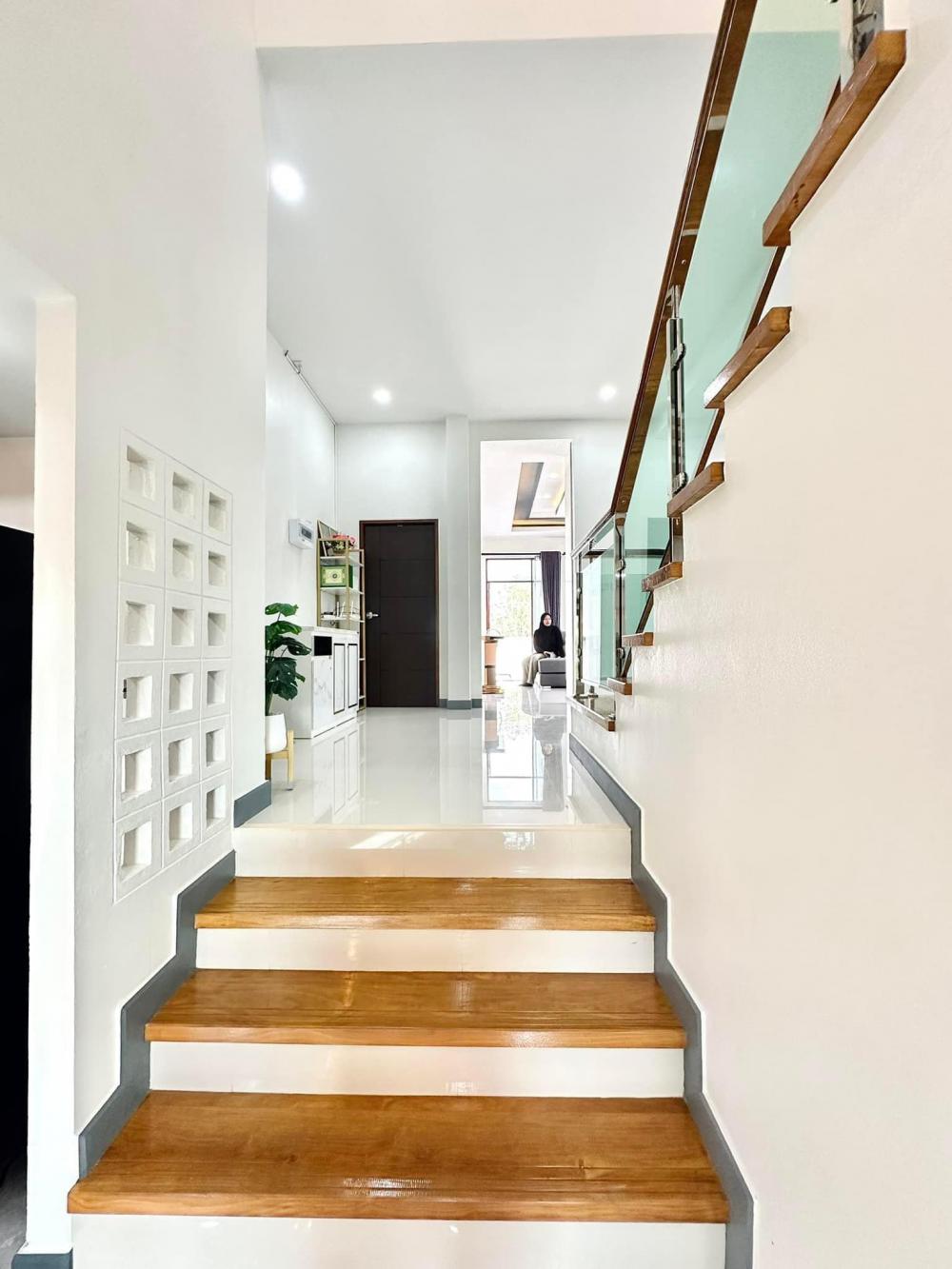 แบบบ้านชั้นครึ่งสไตล์โมเดิร์น บิ้วอินภายในสวยลงตัว ขนาด 3 ห้องนอน 3 ห้องน้ำ รูปที่ 17