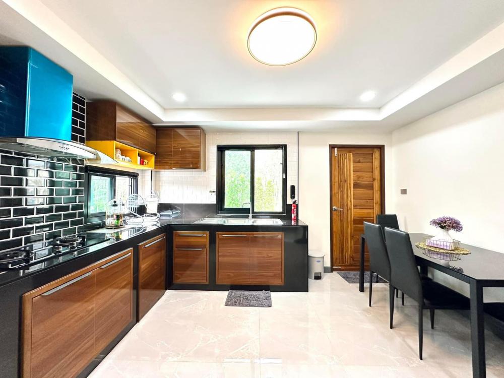 แบบบ้านชั้นครึ่งสไตล์โมเดิร์น บิ้วอินภายในสวยลงตัว ขนาด 3 ห้องนอน 3 ห้องน้ำ รูปที่ 20