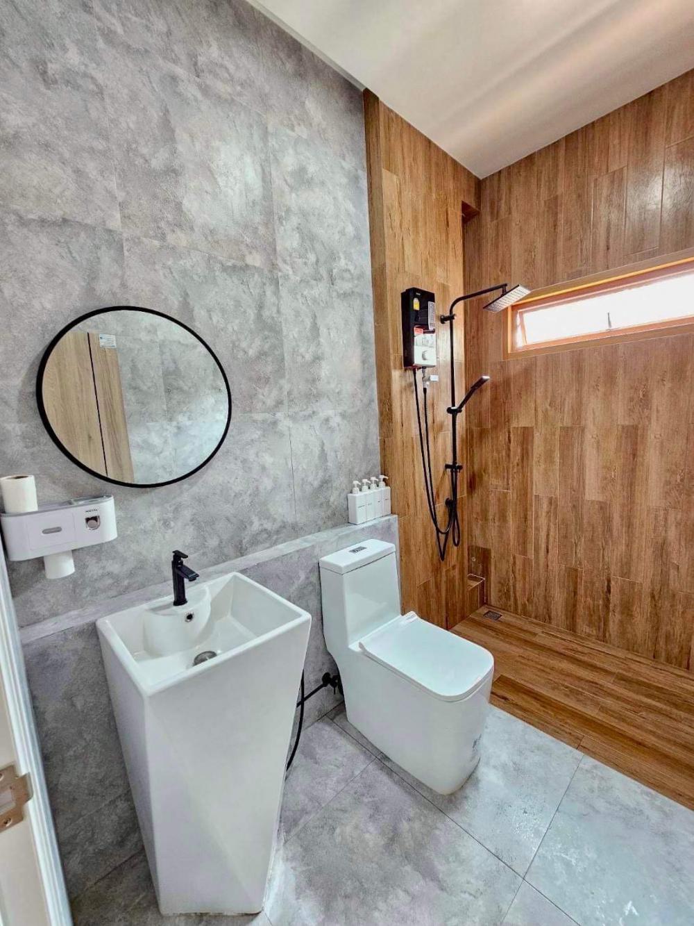 บ้านชั้นเดียวยกสูง สไตล์มินิมอลมูจิ  พื้นที่ใช้สอย 150 ตร.ม. ประกอบด้วย 3 ห้องนอน 2 ห้องน้ำ รูปที่ 4