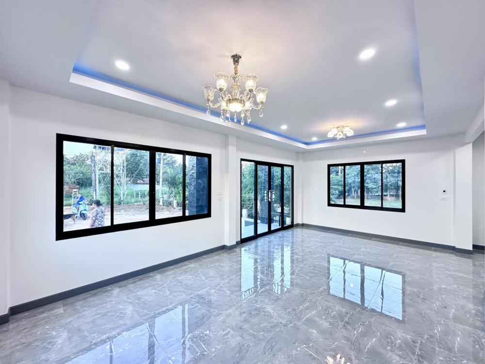 บ้าน 2 ชั้น สไตล์ไทยประยุกต์ ขนาด 4 ห้องนอน 3 ห้องน้ำ รูปที่ 13