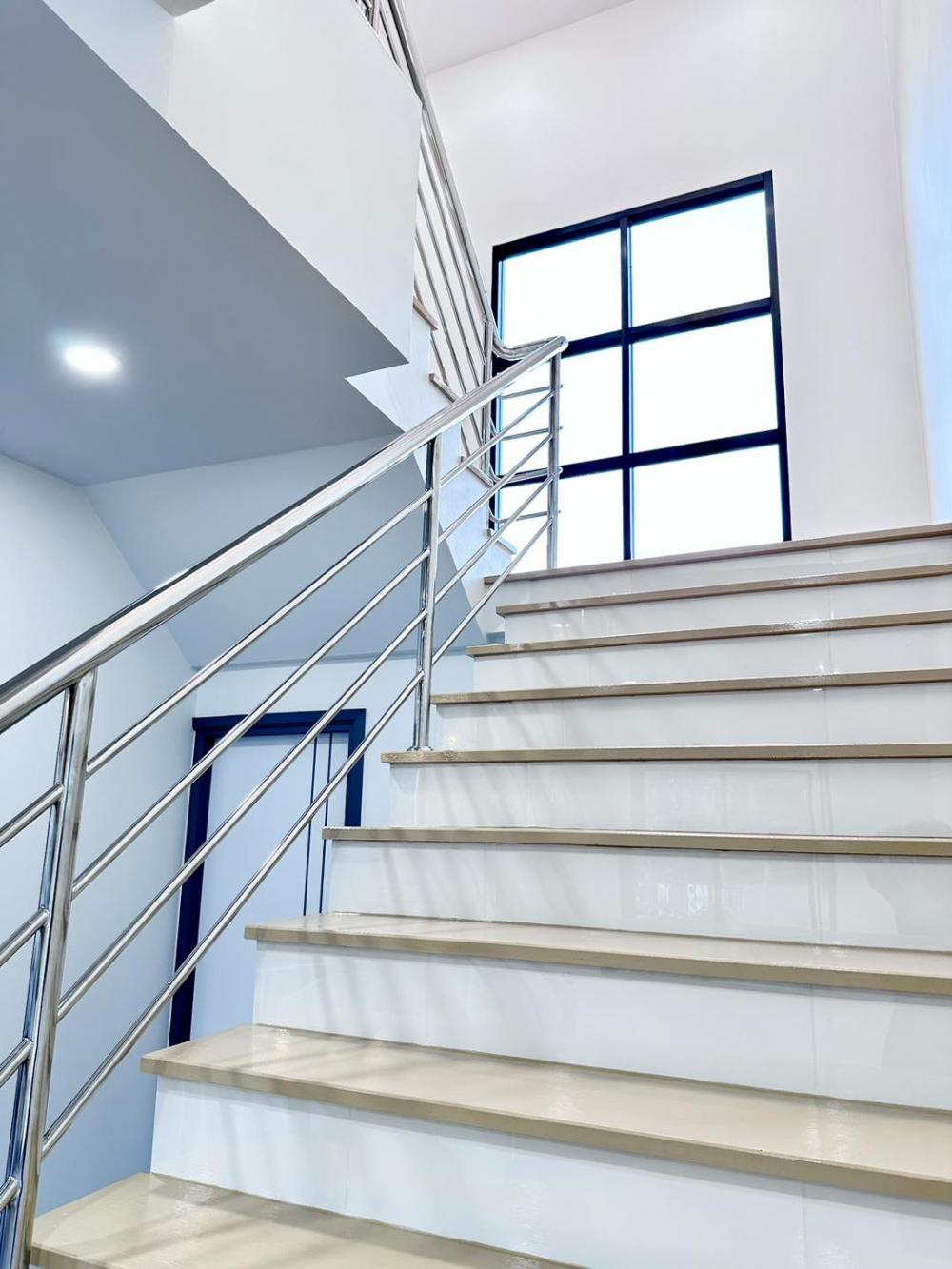 บ้าน 2 ชั้น สไตล์ไทยประยุกต์ ขนาด 4 ห้องนอน 3 ห้องน้ำ รูปที่ 17