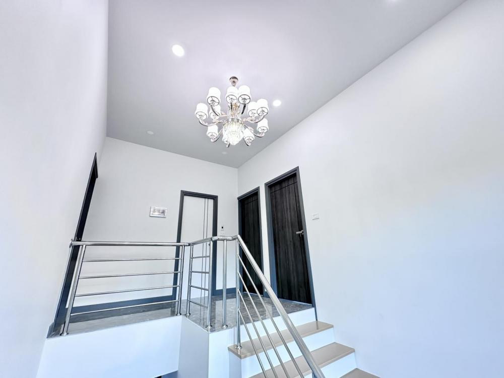 บ้าน 2 ชั้น สไตล์ไทยประยุกต์ ขนาด 4 ห้องนอน 3 ห้องน้ำ รูปที่ 18