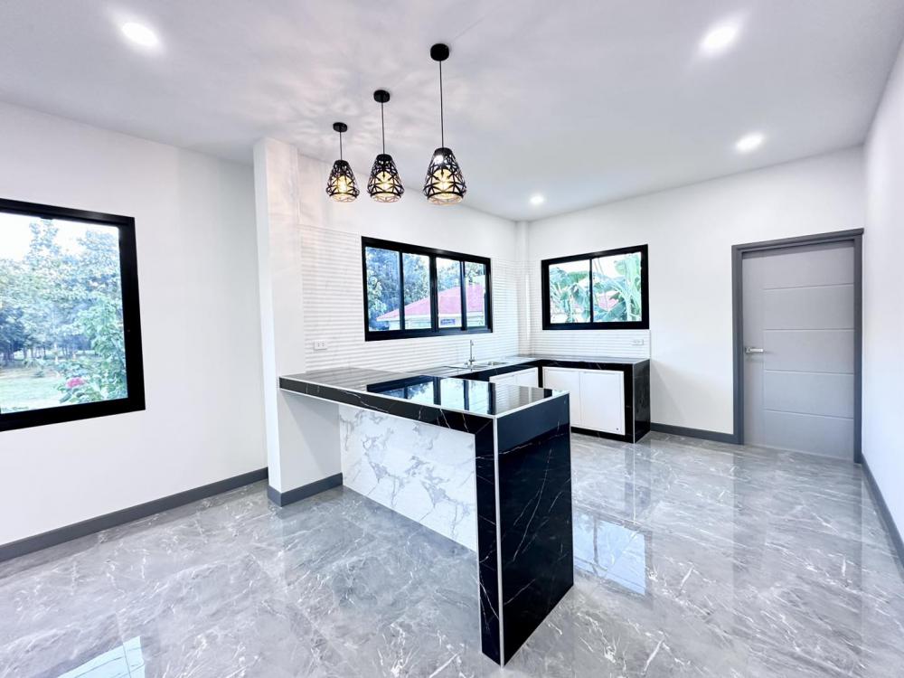 บ้าน 2 ชั้น สไตล์ไทยประยุกต์ ขนาด 4 ห้องนอน 3 ห้องน้ำ รูปที่ 21