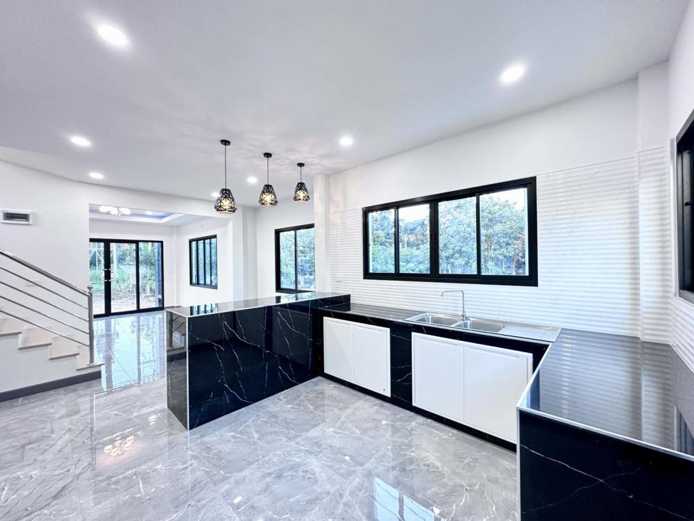 บ้าน 2 ชั้น สไตล์ไทยประยุกต์ ขนาด 4 ห้องนอน 3 ห้องน้ำ รูปที่ 22