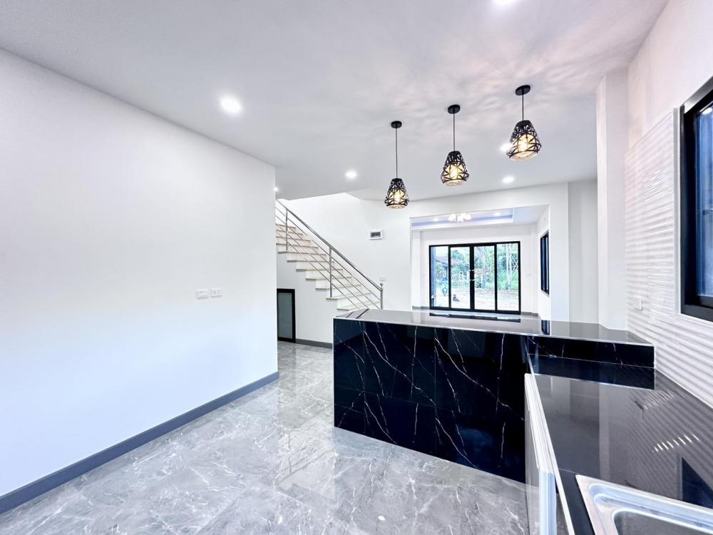 บ้าน 2 ชั้น สไตล์ไทยประยุกต์ ขนาด 4 ห้องนอน 3 ห้องน้ำ รูปที่ 23