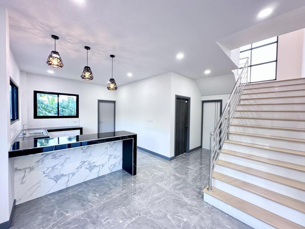 บ้าน 2 ชั้น สไตล์ไทยประยุกต์ ขนาด 4 ห้องนอน 3 ห้องน้ำ รูปที่ 24