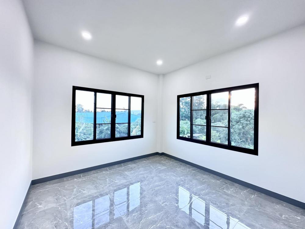 บ้าน 2 ชั้น สไตล์ไทยประยุกต์ ขนาด 4 ห้องนอน 3 ห้องน้ำ รูปที่ 5