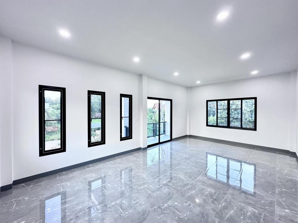 บ้าน 2 ชั้น สไตล์ไทยประยุกต์ ขนาด 4 ห้องนอน 3 ห้องน้ำ รูปที่ 7