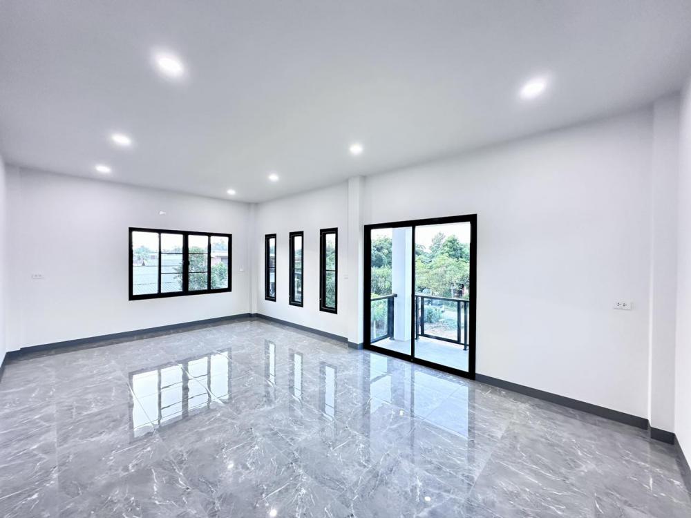 บ้าน 2 ชั้น สไตล์ไทยประยุกต์ ขนาด 4 ห้องนอน 3 ห้องน้ำ รูปที่ 8