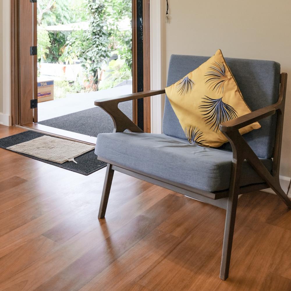 ไอเดียบ้านยกใต้ถุนสูง เพิ่มทางลาดเอียงที่ยาวต่อเนื่องตั้งแต่ที่จอดรถจนถึงด้านในบ้าน รูปที่ 9