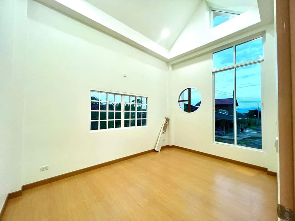 บ้านสไตล์โมเดิร์นมินิมอล 3 ห้องนอน 1 ห้องน้ำ 1 ห้องโถง 1 ห้องครัว พร้อมมินิบาร์สำหรับครอบครัวเล็กๆ รูปที่ 13