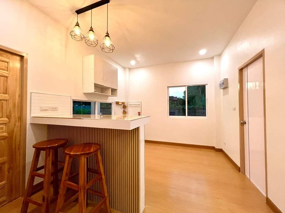 บ้านสไตล์โมเดิร์นมินิมอล 3 ห้องนอน 1 ห้องน้ำ 1 ห้องโถง 1 ห้องครัว พร้อมมินิบาร์สำหรับครอบครัวเล็กๆ รูปที่ 17