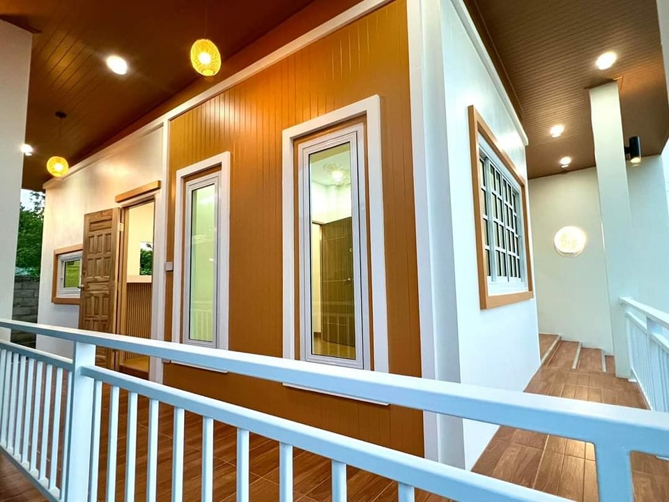 บ้านสไตล์โมเดิร์นมินิมอล 3 ห้องนอน 1 ห้องน้ำ 1 ห้องโถง 1 ห้องครัว พร้อมมินิบาร์สำหรับครอบครัวเล็กๆ รูปที่ 25