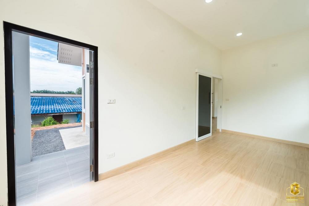 บ้านพักอาศัย ค.ส.ล. ชั้นเดียว สไตล์นอร์ดิกมินิมอล พื้นที่ใช้สอย 138 ตร.ม. - 3 ห้องนอน 2 ห้องน้ำ 1 ห้องรับแขก/ห้องพัก 1 ห้องรับประทานอาหาร 1 ห้องครัว รูปที่ 19