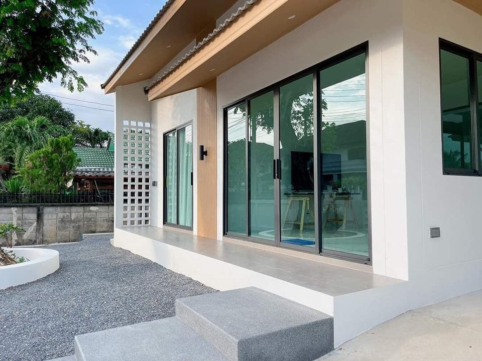 บ้านโมเดิร์นมินิมอลขนาดเล็ก 2 ห้องนอน 2 ห้องน้ำ รูปที่ 4