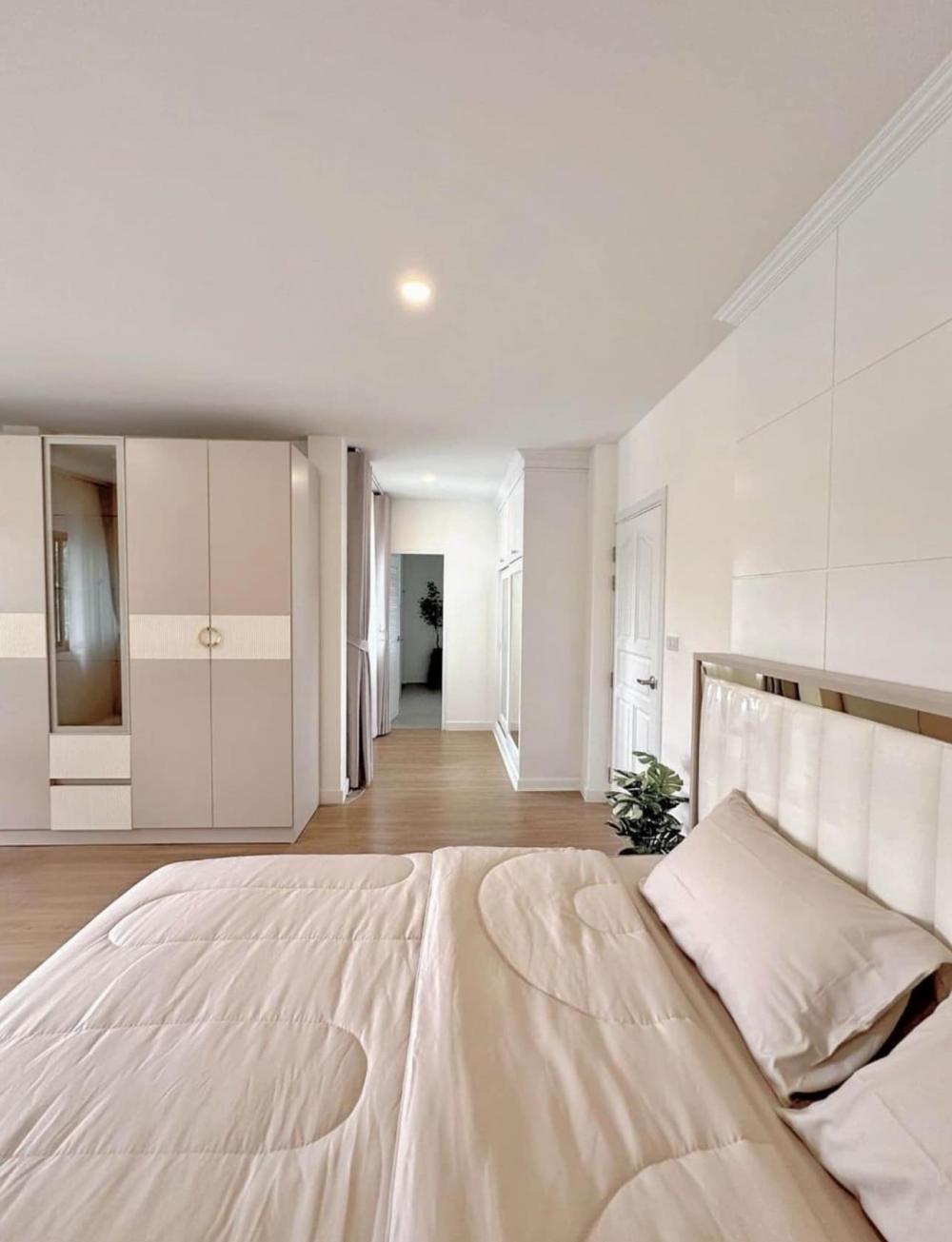 ไอเดียบ้านรีโนเวทใหม่สไตล์อิงลิชคันทรี่ ขนาด 5 ห้องนอน 5 ห้องน้ำ รูปที่ 13