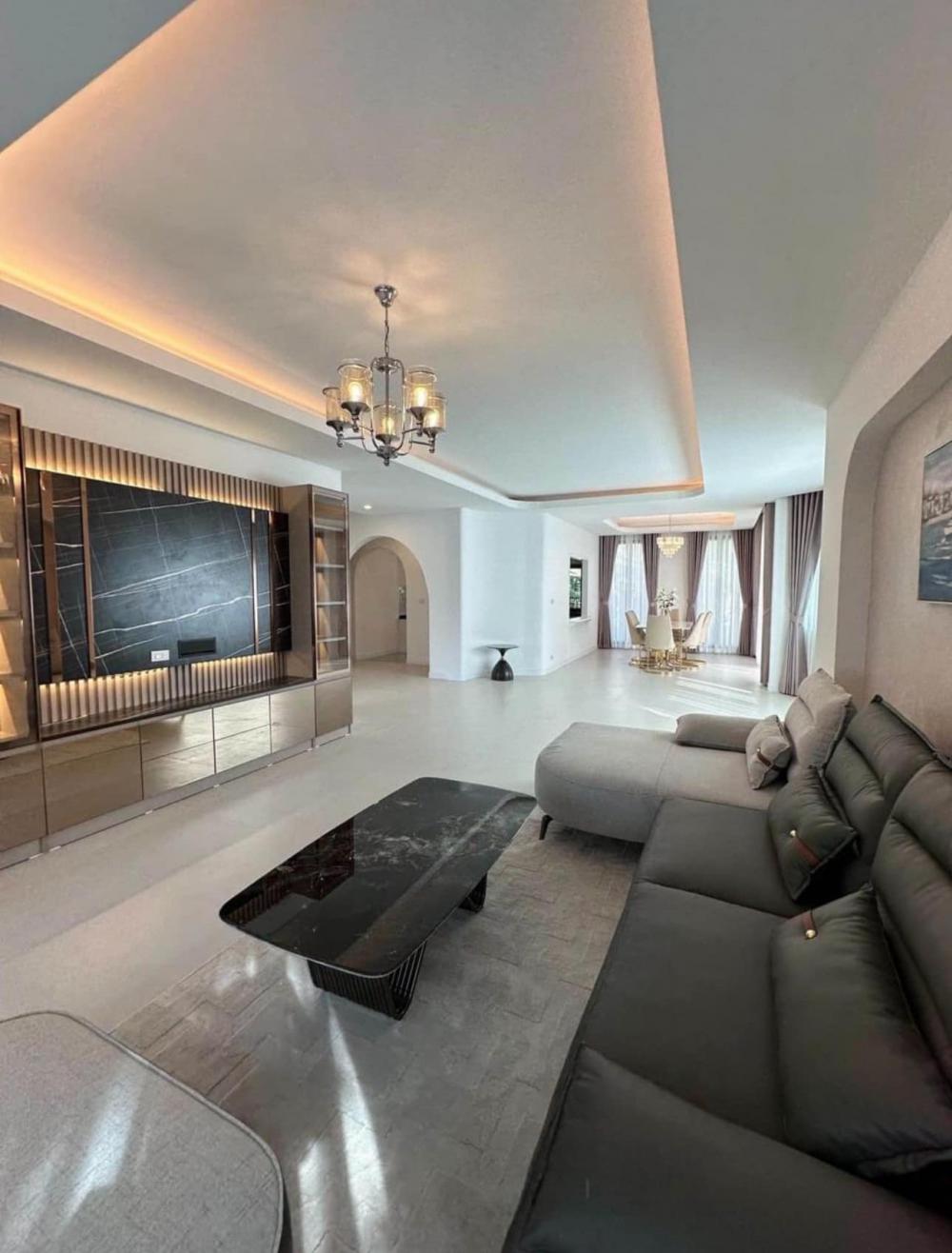 ไอเดียบ้านรีโนเวทใหม่สไตล์อิงลิชคันทรี่ ขนาด 5 ห้องนอน 5 ห้องน้ำ รูปที่ 5