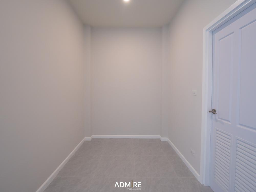 บ้านพักอาศัย ชั้นเดียว สไตล์คอนเทมโพรารี่ ตกแต่งมินิมอล ขนาด 3 ห้องนอน 2 ห้องน้ำ รูปที่ 16