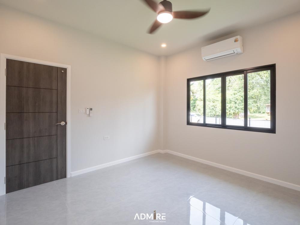 บ้านพักอาศัย ชั้นเดียว สไตล์คอนเทมโพรารี่ ตกแต่งมินิมอล ขนาด 3 ห้องนอน 2 ห้องน้ำ รูปที่ 26