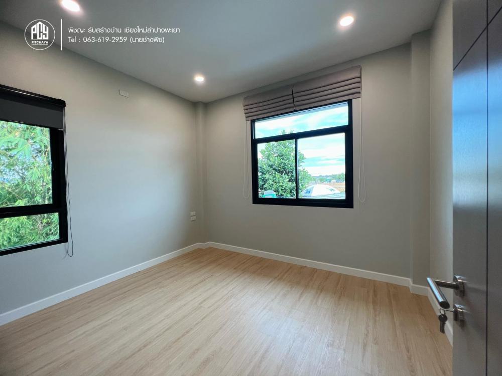 บ้านสไตล์คอนเทมโพรารี่ ขนาดห้องนอน 3 ห้องนอน 2 ห้องน้ำ พื้นที่ 195 ตร.ม. รูปที่ 25