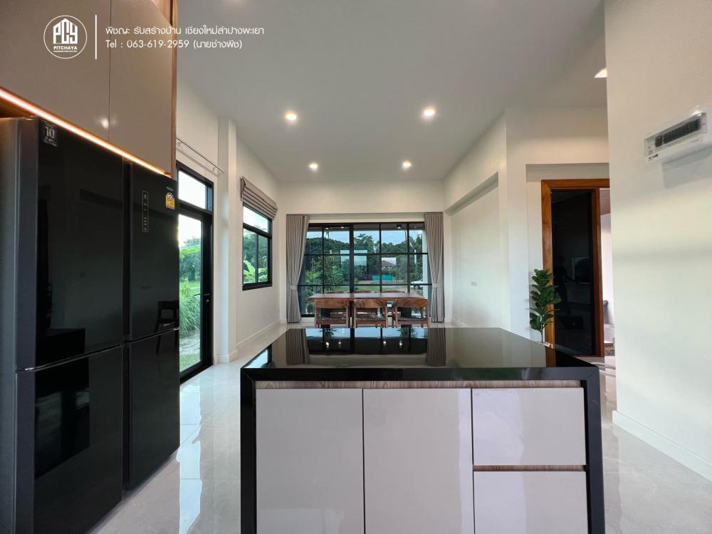 บ้านสไตล์คอนเทมโพรารี่ ขนาดห้องนอน 3 ห้องนอน 2 ห้องน้ำ พื้นที่ 195 ตร.ม. รูปที่ 19