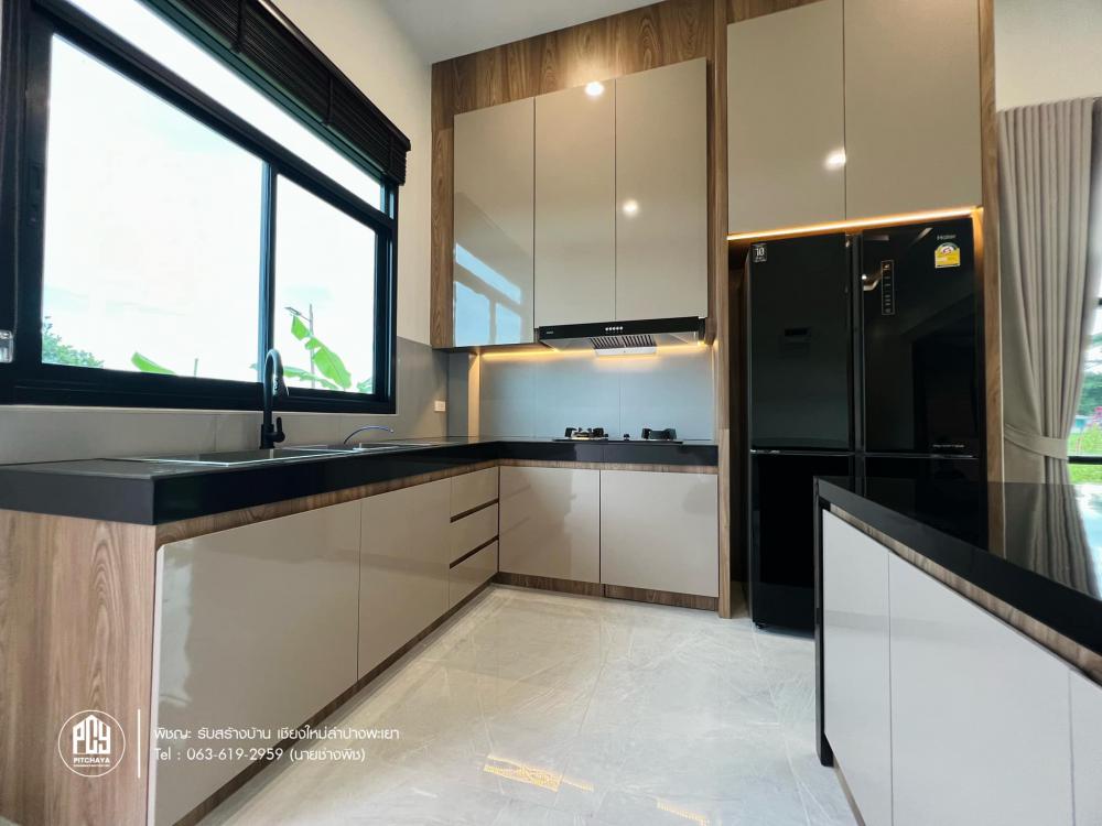 บ้านสไตล์คอนเทมโพรารี่ ขนาดห้องนอน 3 ห้องนอน 2 ห้องน้ำ พื้นที่ 195 ตร.ม. รูปที่ 20