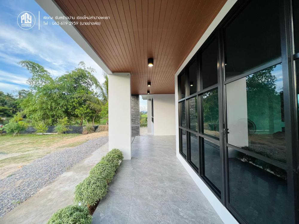 บ้านสไตล์คอนเทมโพรารี่ ขนาดห้องนอน 3 ห้องนอน 2 ห้องน้ำ พื้นที่ 195 ตร.ม. รูปที่ 8