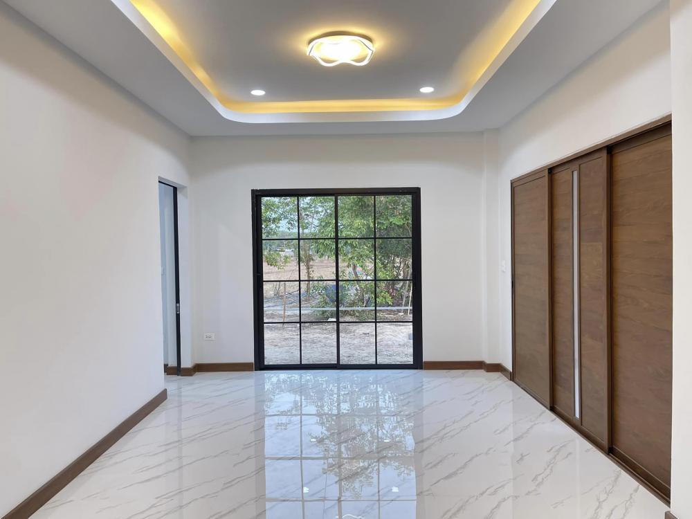 บ้านโมเดิร์นทรงกล่องมินิมอล ขนาด 3 ห้องนอน 2 ห้องน้ำ รูปที่ 3